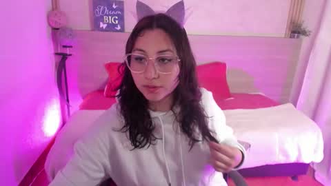 Snapshot of kitty_shinee chatting on 11-17-25, 12:11 kitty_shinee online show from 11-17-25, 12:11