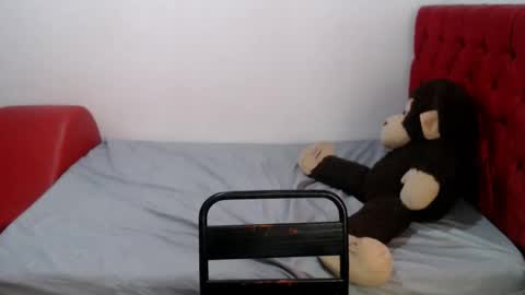 kitty_squirt28 online show from 02-27-26, 09:37