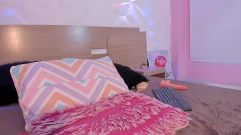 Snapshot of kitty_velve chatting on 04-29-26, 05:30 kitty online show from 04-29-26, 05:30
