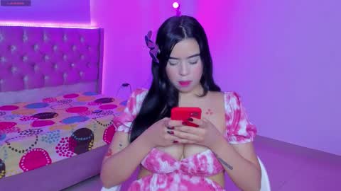 Snapshot of kitty_violet11 chatting on 02-11-26, 08:47 kitty_violet11 online show from 02-11-26, 08:47