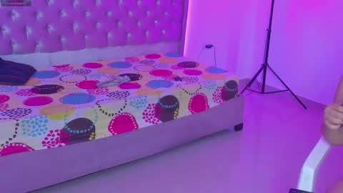 Snapshot of kitty_violet11 chatting on 02-13-26, 05:03 kitty_violet11 online show from 02-13-26, 05:03