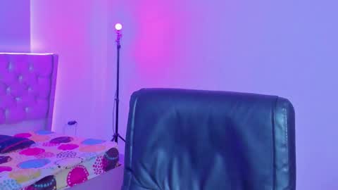 Snapshot of kitty_violet11 chatting on 02-21-26, 09:38 kitty_violet11 online show from 02-21-26, 09:38