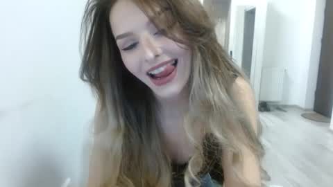 Kitty online show from 04-25-26, 06:27