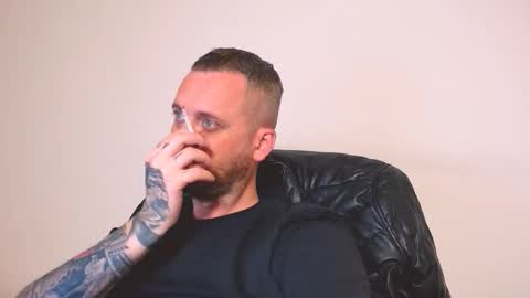 Snapshot of kittydom6969 chatting on 09-15-25, 09:26 Your Owner online show from 09-15-25, 09:26