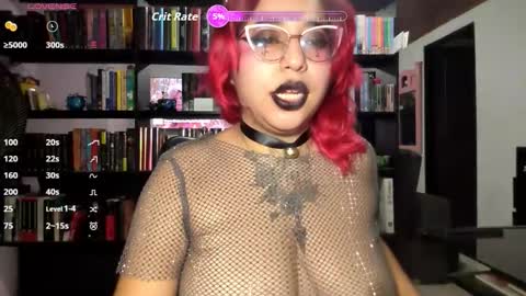 Snapshot of kittyjohns chatting on 12-13-25, 10:48 kitty doll online show from 12-13-25, 10:48