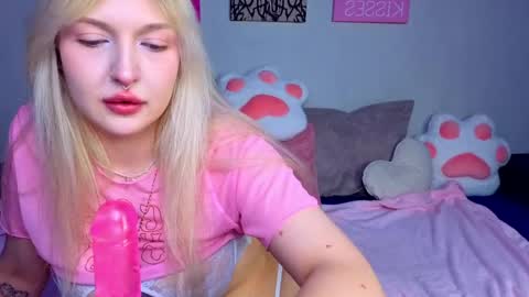 Snapshot of kittykendall chatting on 05-05-26, 06:05 kittykendall online show from 05-05-26, 06:05