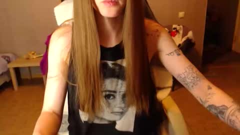 KittyloveMoon online show from 06-01-26, 07:26