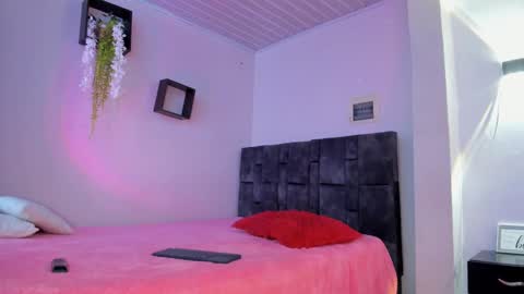 kitty  online show from 09-13-25, 01:11