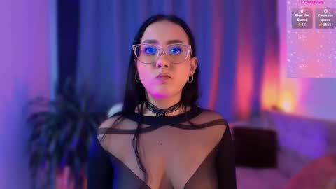 Snapshot of kittysophie_ chatting on 10-21-25, 11:27 Sophie online show from 10-21-25, 11:27