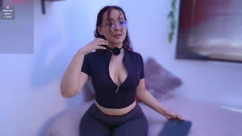 Snapshot of kittysophie_ chatting on 06-02-26, 03:47 Sophie online show from 06-02-26, 03:47