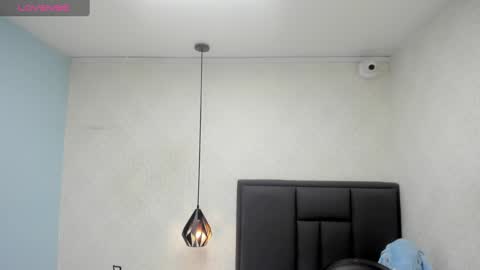  K I T T  Y  online show from 01-15-25, 12:15