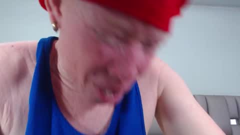 Snapshot of kittywhiteass chatting on 09-21-25, 07:59 kittywhiteass online show from 09-21-25, 07:59