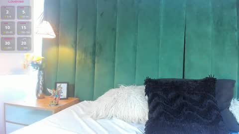 Snapshot of kittyy_milk chatting on 10-27-25, 08:35 K I T T Y Y online show from 10-27-25, 08:35