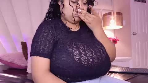 Snapshot of kity_hill chatting on 07-07-26, 04:15 Kitty Hill online show from 07-07-26, 04:15