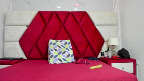 Snapshot of kity_spiderr chatting on 05-29-26, 12:14 Luisa y Jairo online show from 05-29-26, 12:14