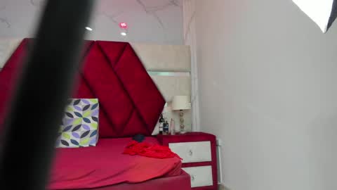 Snapshot of kity_spiderr chatting on 06-03-26, 12:08 Luisa y Jairo online show from 06-03-26, 12:08