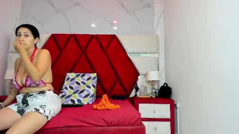 Luisa y Jairo online show from 06-26-26, 12:20