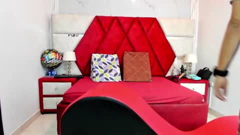 Luisa y Jairo online show from 07-25-26, 12:25