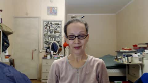 Snapshot of kiuminberry chatting on 12-22-24, 08:03 KiuminBerry online show from 12-22-24, 08:03