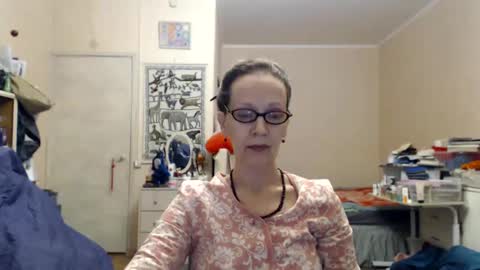 Snapshot of kiuminberry chatting on 02-20-25, 04:14 KiuminBerry online show from 02-20-25, 04:14