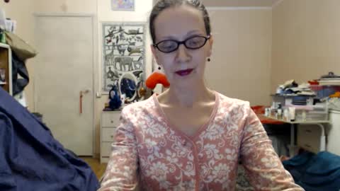 Snapshot of kiuminberry chatting on 02-21-25, 05:53 KiuminBerry online show from 02-21-25, 05:53