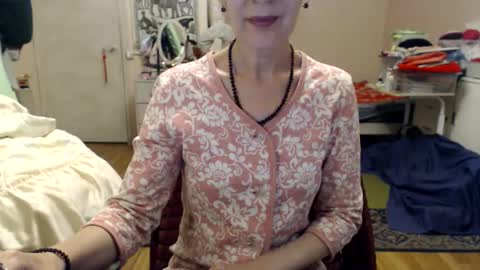 Snapshot of kiuminberry chatting on 10-05-25, 05:55 KiuminBerry online show from 10-05-25, 05:55