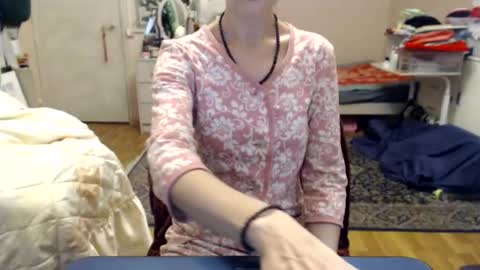 Snapshot of kiuminberry chatting on 10-16-25, 09:21 KiuminBerry online show from 10-16-25, 09:21