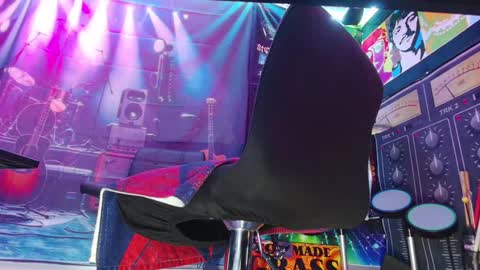 kiveuxmakeu online show from 12-25-24, 02:03