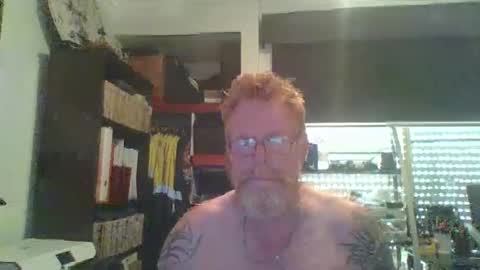 kiwi_boss61 online show from 01-10-25, 09:02