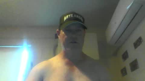 kiwiguy19773 online show from 12-12-24, 06:25