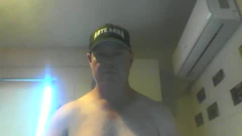 kiwiguy19773 online show from 12-16-24, 06:21