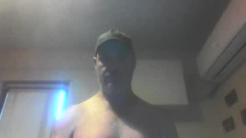 kiwiguy19773 online show from 12-18-25, 06:19