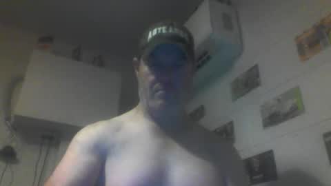 kiwiguy19773 online show from 05-14-26, 07:37