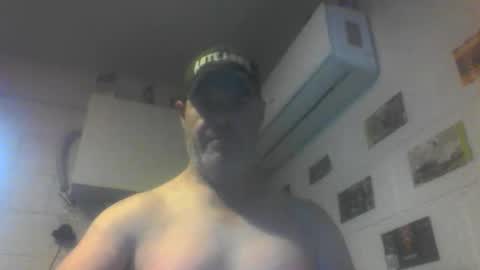 kiwiguy19773 online show from 05-16-26, 04:20