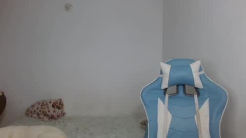 kiyu online show from 01-09-25, 09:16