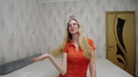 Snapshot of klaryevans chatting on 06-23-26, 03:21 Klary online show from 06-23-26, 03:21