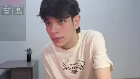 Snapshot of klaus_sunrise chatting on 01-08-26, 12:24 klaus online show from 01-08-26, 12:24