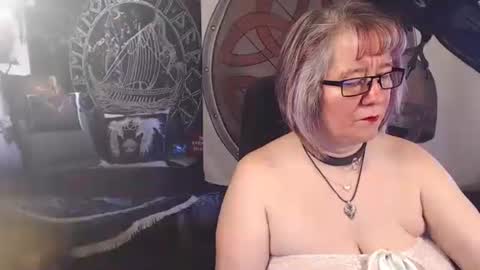 Michelle online show from 03-04-26, 08:09