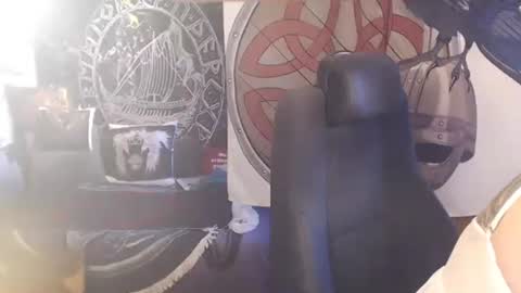 Michelle online show from 04-11-26, 08:40