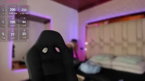 Snapshot of kleverly_manson1 chatting on 11-01-25, 08:33 online show from 11-01-25, 08:33