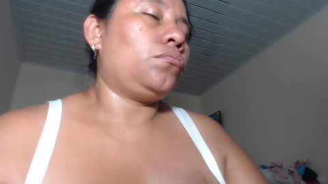 Snapshot of kloe_boobs chatting on 02-16-25, 08:43 Kloe online show from 02-16-25, 08:43