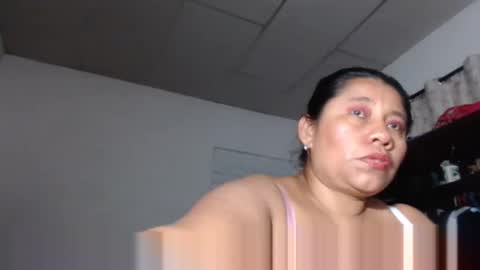 Snapshot of kloe_boobs chatting on 11-26-25, 01:28 Kloe online show from 11-26-25, 01:28