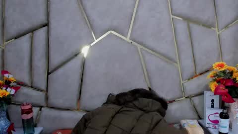 kloe online show from 02-02-25, 07:52