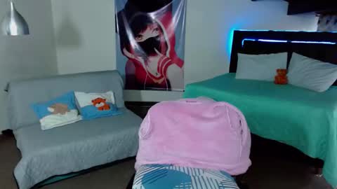 Kloe deker online show from 01-18-25, 02:12