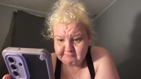 kmarie1196 online show from 08-04-26, 04:53