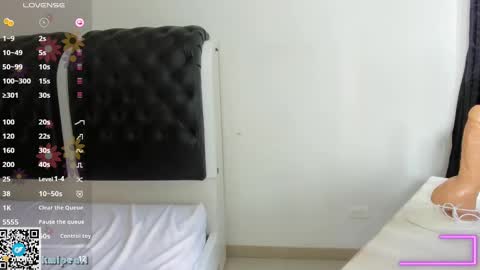 Snapshot of kmipearl chatting on 01-21-25, 01:32 Camila Reyes online show from 01-21-25, 01:32