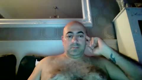 Snapshot of knickerwhipper chatting on 12-15-24, 02:19 knickerwhipper online show from 12-15-24, 02:19