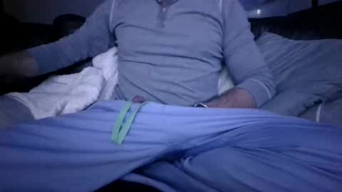 Snapshot of knight3975 chatting on 11-22-25, 03:27 Knight3975 online show from 11-22-25, 03:27