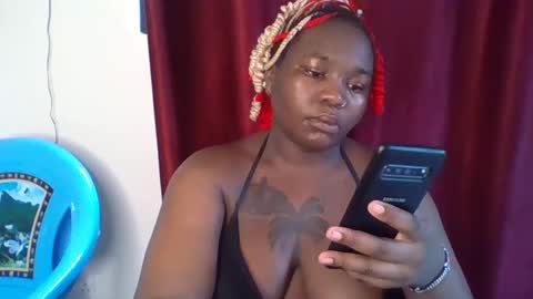 Snapshot of knight_nurse69 chatting on 02-25-25, 09:42 knight_nurse69 online show from 02-25-25, 09:42