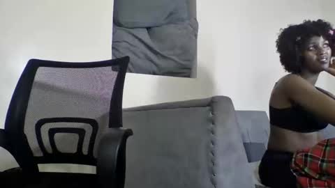 Snapshot of knight_nurse69 chatting on 09-25-25, 01:31 knight_nurse69 online show from 09-25-25, 01:31